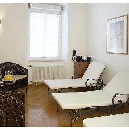 Hotel Weisses Kreuz 4*