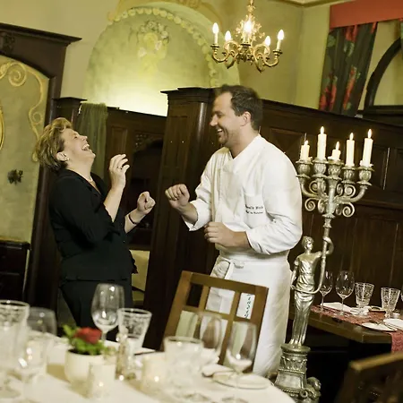 Weisses Kreuz Hotel 4*