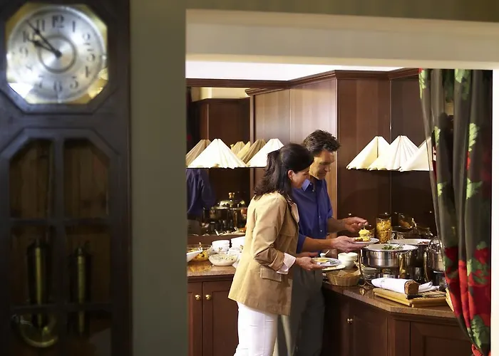 Hotel Weißes Kreuz 4*