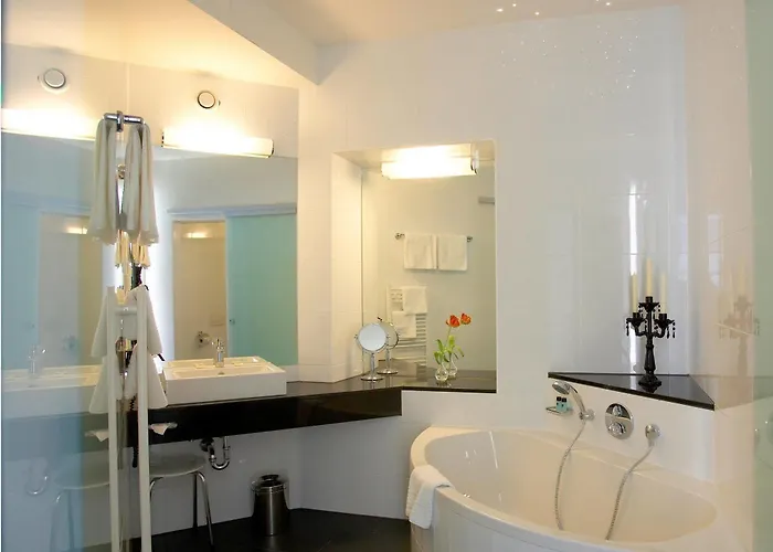 Weisses Kreuz Hotel 4*